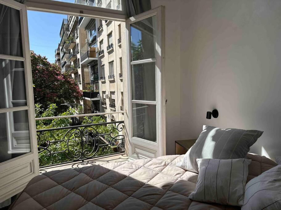 De Estilo Con Vista A Plaza Vicente Lopez Ciudad Autónoma de Buenos Aires